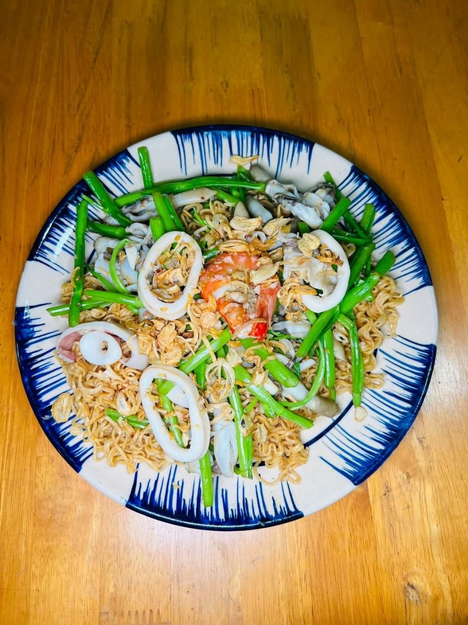 Mì xào hải sản